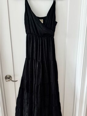 Joyfolie Black Tiered V-Neck Maxi Dress